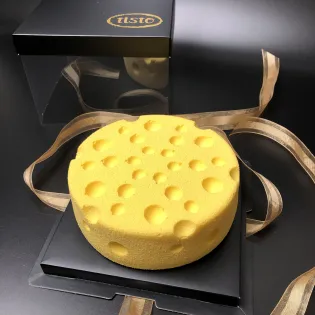 Mousse cheesecake in Edmonton | TISTO CAKES