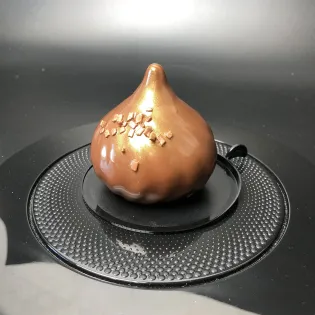 Salted caramel dessert in Edmonton | TISTO CAKES
